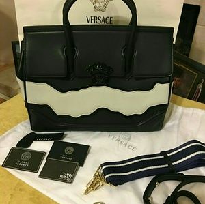 Just sharing my beautiful bag
